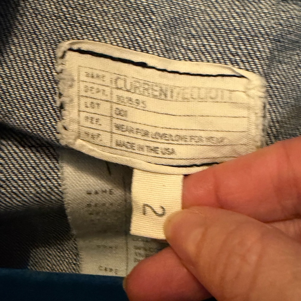 Current Elliott The Snap Collared Medium Wash Den… - image 4